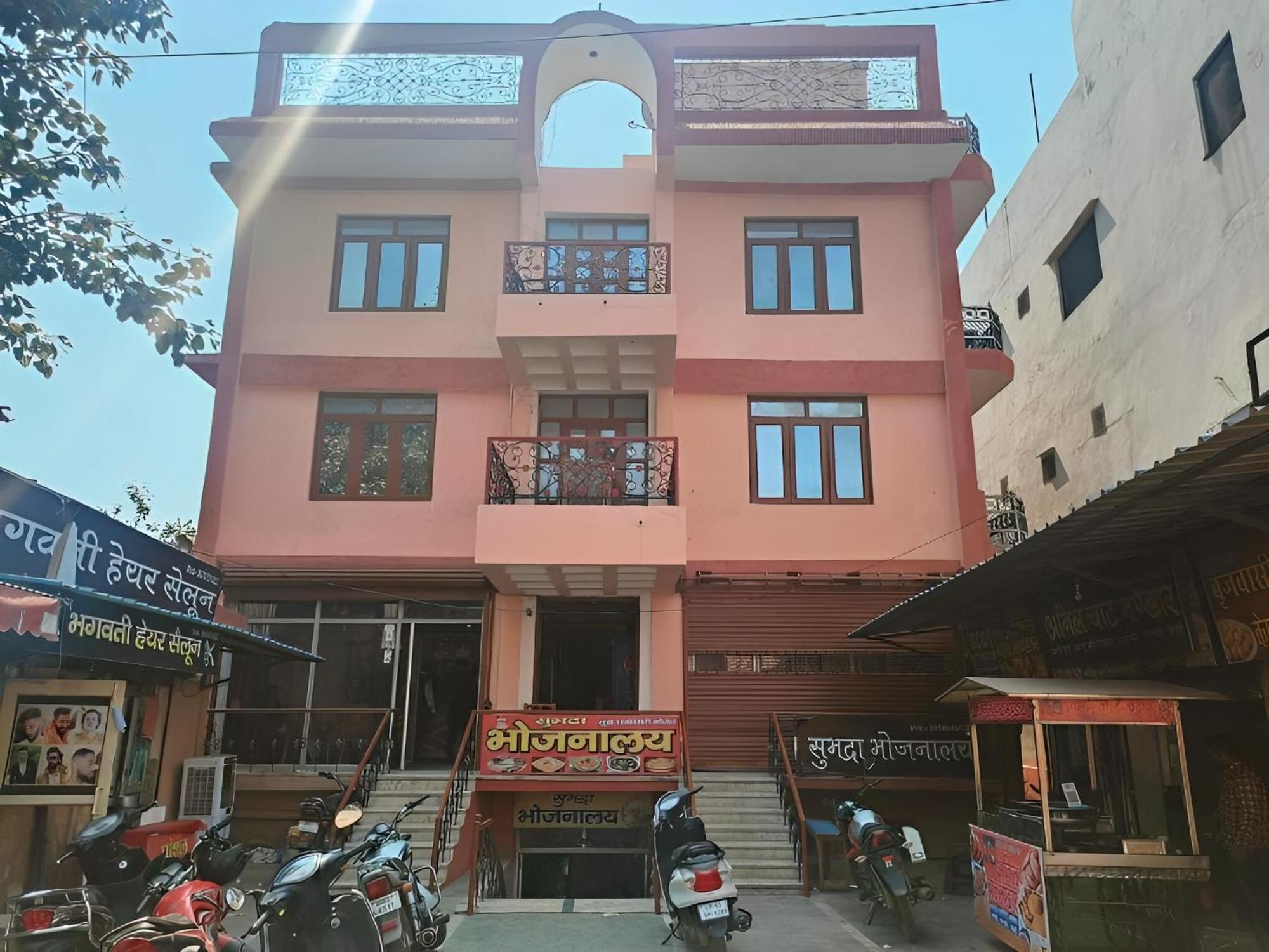 Subhadra Guest House Матхура Экстерьер фото
